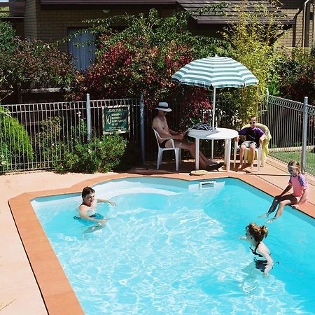 Sandpiper Holiday Apartments Lakes Entrance Exterior photo